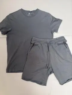 H&M ネイビー、グレー Tシャツとショートパンツ Mセット