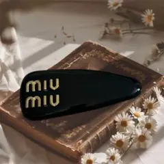 miumiu ヘアピン バレッタ 黒