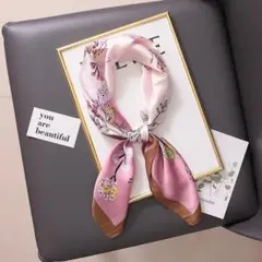 プレゼントにも♡　スカーフ　ピンク　バッグチャーム　紫外線対策　シルク風　売れ筋