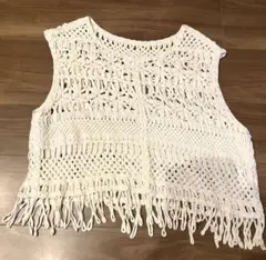 美品☆フリンジ付きホワイトクロシェトップス