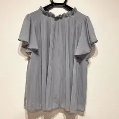 グレー プリーツ リボン付き　半袖ブラウス　フリル　Mサイズ相当