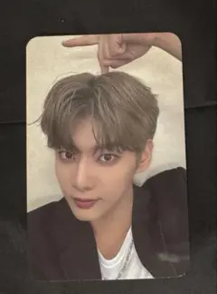 Item thumbnail for item 90ce0b3c-6fd5-4686-b211-13cf87ef82ba