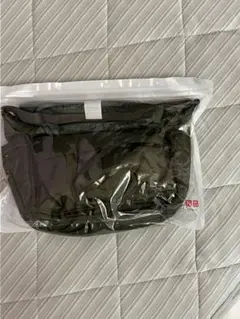 ユニクロ非売品☆大感謝祭　マルチポケットミニバッグ