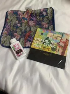 BRADELIS  ランドリーケース・洗剤・カレンダー　❣️