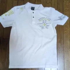 ホワイト ポロシャツ プリント刺繍入り