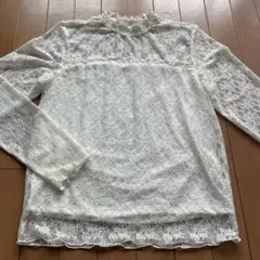 ⭐️白レース　カットソー　花柄 M⭐️