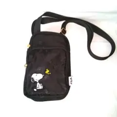 FILA&PEANUTSコラボ　スマホショルダーポーチ