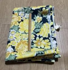 107昭和レトロ　花柄生地（黄色と緑）　85×205 未使用品