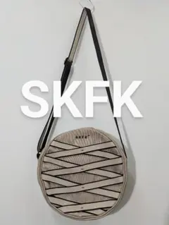 Item thumbnail for item 9ea34386-b5b5-467e-9ff3-9fbb86e1c4c2