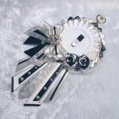 ハンドメイド ロゼット 痛ロゼット 白 黒