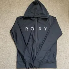 ロキシーラッシュガード