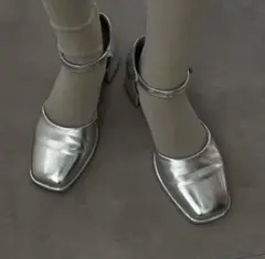 Kastane スクエアストラップパンプス シルバー