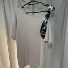 ベージュ リブ編み Tシャツ スカーフ付き
