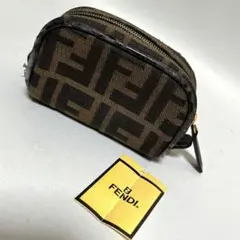 【送料無料】FENDI バニティポーチ ズッカ