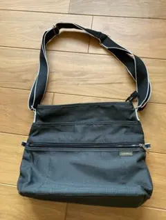 ショルダーバック　黒