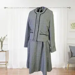 【美品 タグ付き】RURUE フォーマル スーツ パールビーズネックレス付き