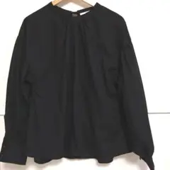黒 ボリューム袖長袖シャツ　バックリボンM