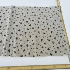６０×６０ぐらい　細コーデュロイ　グレー　黄灰色 小花柄 綿生地
