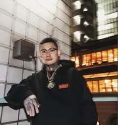 白山眼鏡店　Lindy BROW