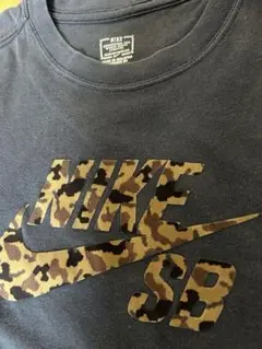 NIKE SB 迷彩柄 Tシャツ