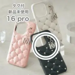 ダーリッチ キルティングビジューDDチャームiPhoneケース 16Pro