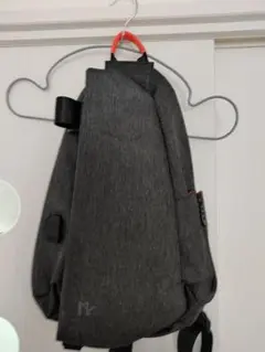美品　大きめボディバッグ　男性　メンズ