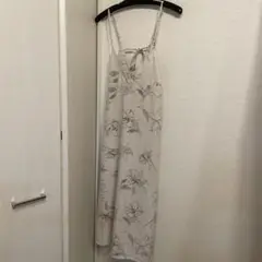 値下げしました　レイカズン　花柄ワンピース　フリーサイズ
