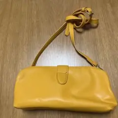 イエロー レザー ショルダーバッグ