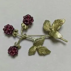 250855◎Michael Michaud？◎ラズベリーのブローチ