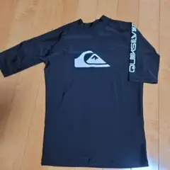 QUIKSILVER ラッシュガード Lサイズ