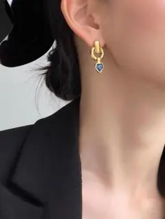 セリーヌカラハート型ピアス ブルー