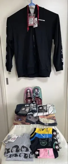鬼滅の刃　Tシャツ　タオル