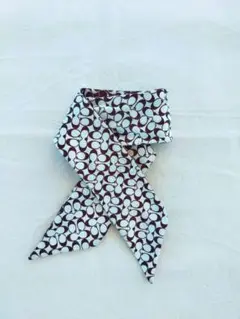 コーチ　スカーフ　ホワイトブラウン　シグネチャー