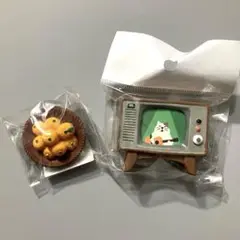 【新品】ミニチュア　テレビ（猫）とみかん　2個セット