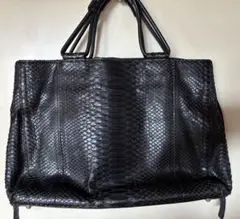 パイソン　 ヘビ革 トートバッグ　黒