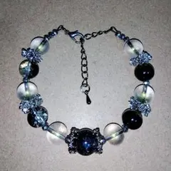 ハンドメイド　ブレスレット　黒　やや緑系