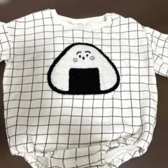 シナぷしゅ 80 おにぎりデザインロンパース