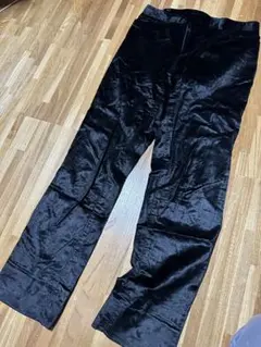 Du0026G ベロワのような素材のパンツ サイズ46