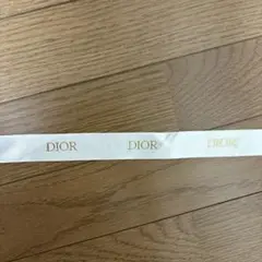 Dior ゴールドロゴ ホワイトリボン