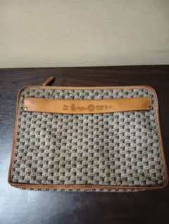 Item thumbnail for item fdfa7f07-13eb-4ac0-a90b-622e944c7fcd