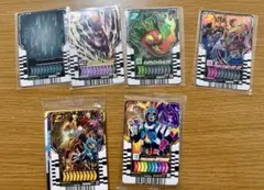 【仮面ライダーガッチャード】ケミーカード8枚、ガンバレジェンズカード5枚セット