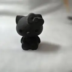 キティーちゃんオプシディアンカービング