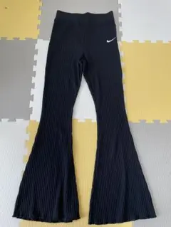 NIKEナイキ　スポーツパンツ　フレア　ヨガ　ダンス　カジュアル