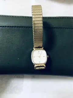SEIKO 2P21-5340 レディース　クォーツ　腕時計 (W372)