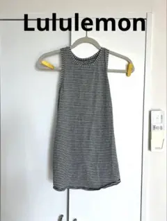 Lululemonストライプグレー色ワークアウトタンクトップ