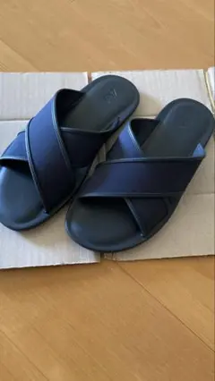 ZARA ネイビー クロスストラップサンダル