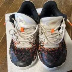 バッシュ(UNDERARMOUR)