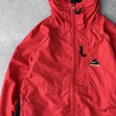 13703 NIKE ACG 刺繍ロゴ ナイロンジャケット 赤色