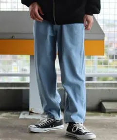 デニムパンツ　ワイドテーパード　バギーワイド　バルーンパンツ　ライトブルー