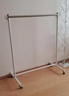 ホワイトハンガーラック 移動可能